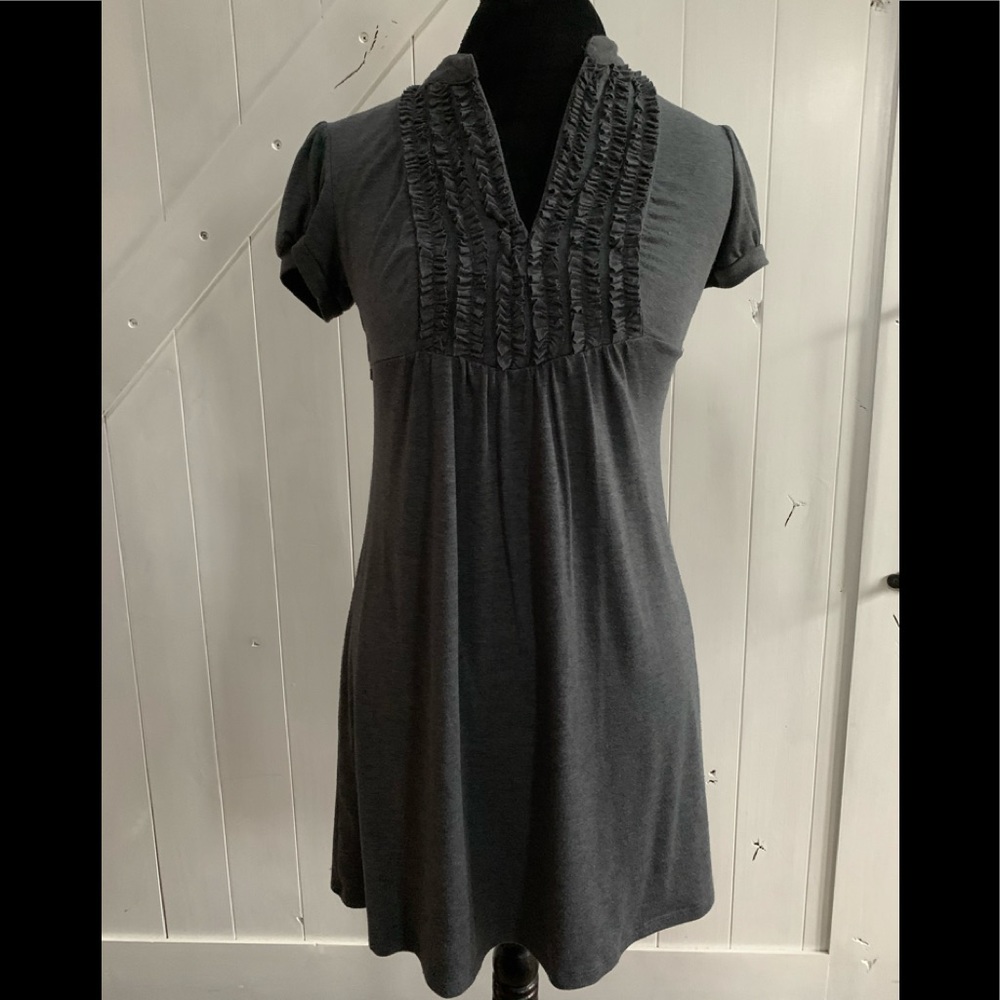 Grey short sleeved dress